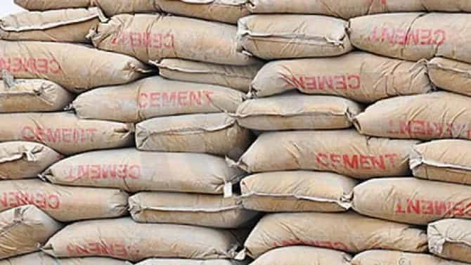 Construction Materials | एक बंगला बने न्यारा! सिमेंटसह सळईच्या किंमती घसरल्या, नवीन प्रकल्पांना फायदा