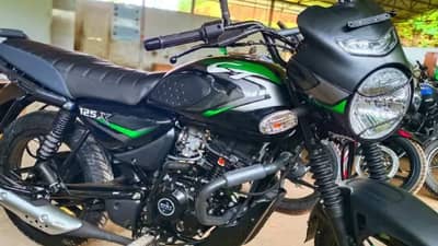 Bajaj ची बजेट बाईक लाँच… दमदार इंजिन, आकर्षक ग्राफीक्स अन्‌ बरच काही…