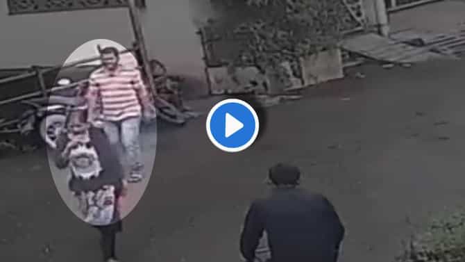 Video : 6 सेकंदात मंगळसूत्र हिसकावून पोबारा! उल्हासनगरमधील थरारक घटना, स्त्रियांमध्ये सोनसाखळी चोरांची प्रचंड दहशत