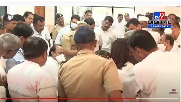 बारामतीमध्ये अजित पवार यांची जनता दरबार बारामतीमध्ये अजित पवार यांची जनता दरबार