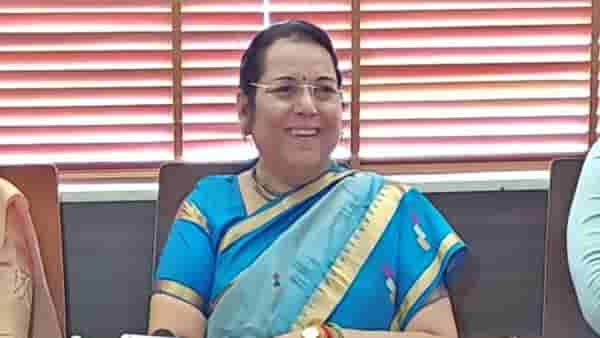 Neelam Gorhe : आदित्य ठाकरेंचा दौरा जाहीर असेल, घर ते कार्यालय किंवा कार्यालय ते घर नसेल; नीलम गोऱ्हेंचा तानाजी सावतांना टोला