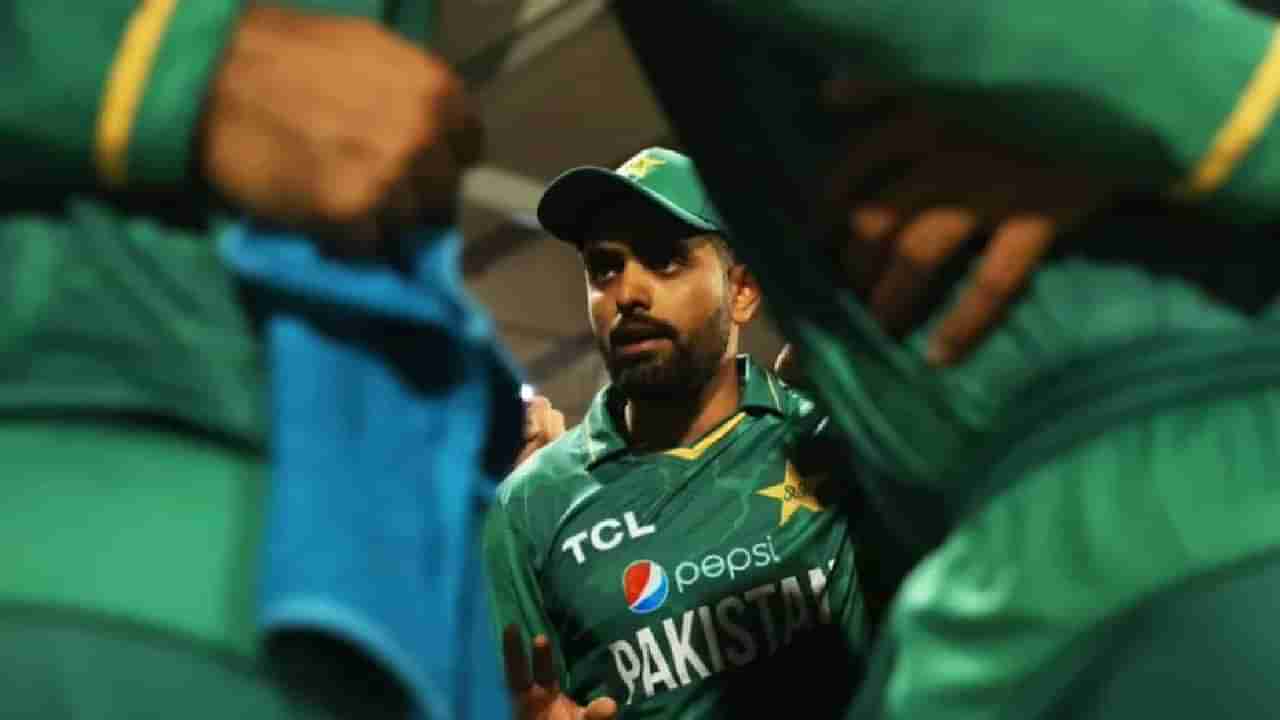 Ind vs Pak T20 Asia Cup : खेळात काळं का? पाकिस्तानचा संघ भारताविरुद्ध काळी पट्टी बांधून मैदानात उतरणार, यामागचं कारण जाणून घ्या...