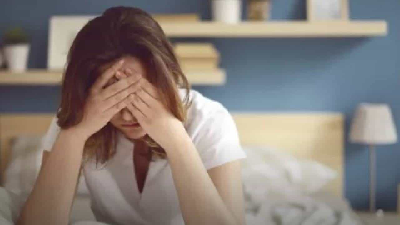 Morning headache: सकाळी उठल्याबरोबर तुम्हालाही ‘डोकेदुखी’चा त्रास होतो का? असा करा ‘या’ डोकेदुखीचा सामना!