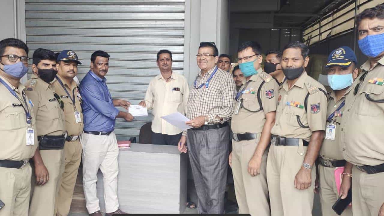 Nagpur | 10 प्रतिष्ठानांवर कारवाई करत 7 लाख 5 हजार रुपयांचा दंड प्रशासनाने केला वसूल, प्लास्टिक वापरा विरोधात प्रशासन अॅक्शन मोडवर...