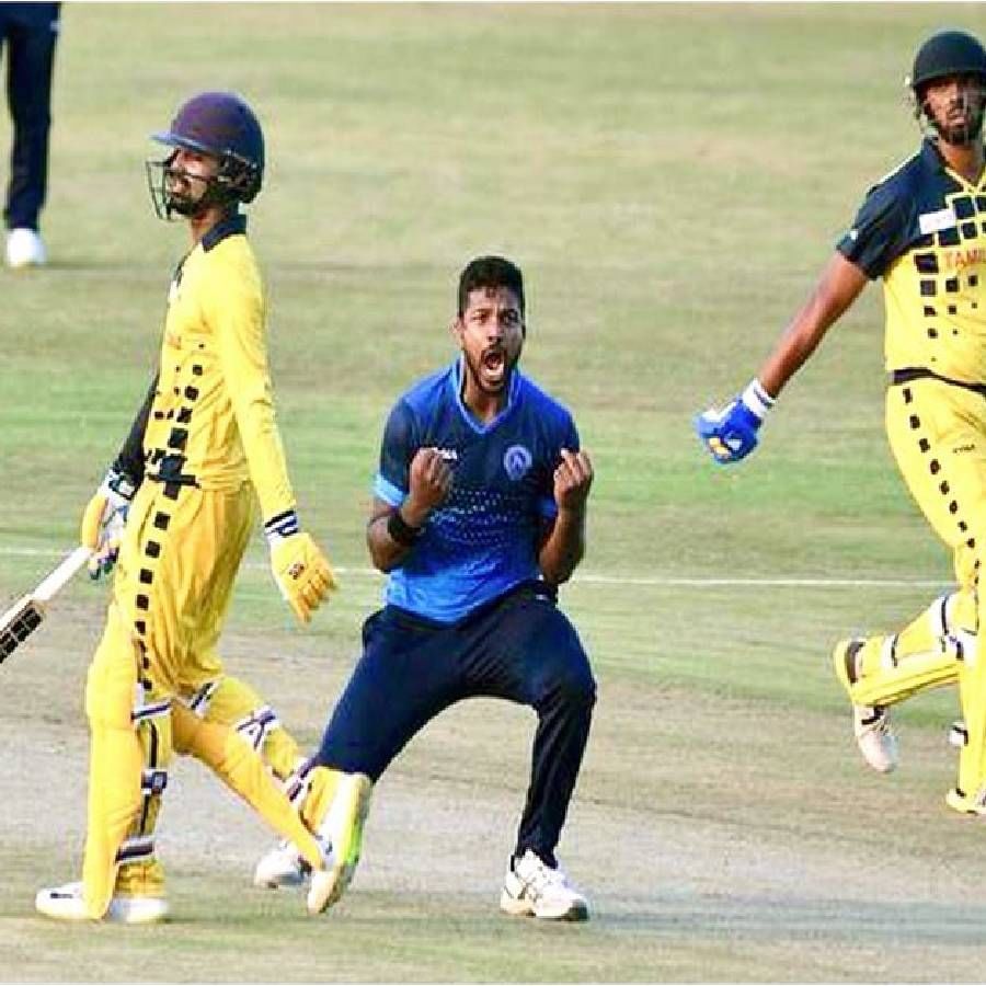 आदित्य तरे मागच्या 16 वर्षांपासून मुंबईसाठी खेळत होता. पुढच्या सीजन मध्ये तो उत्तराखंडकडून खेळताना दिसणार आहे. वरुण एरॉन धोनी सोबत झारखंडकडून खेळायचा. पुढच्या सीजन मध्ये तो बडोद्याकडून खेळेल.