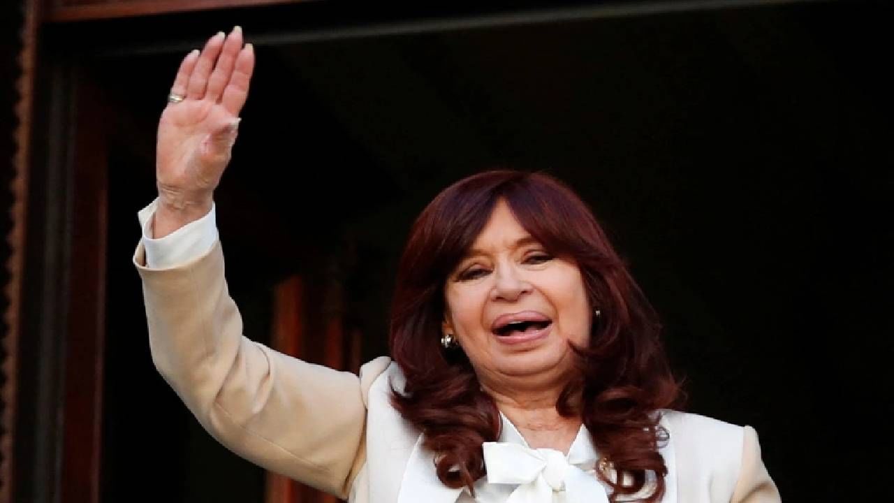 Argentina Vice President Attack: लोकांशी हस्तांदोलन करताना अचानक बंदुकीतून गोळ्या झाडल्या; अर्जेंटिनाच्या उपराष्ट्रपतींवर जीवघेणा हल्ला