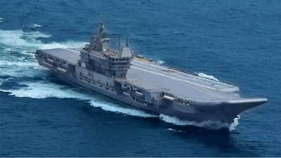 INS Vikrant: 262 मीटर लांब, 15 मजले उंच आणि 45 हजार टन वजन, असा आहे समुद्रातला बाहुबली