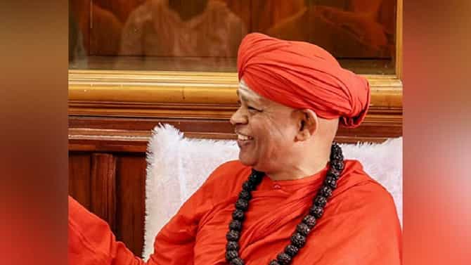 अल्पवयीन मुलींचे शोषण केल्याप्रकरणी कर्नाटकातील संताला अटक, आता जेलमधून हलवले हॉस्पिटलमध्ये