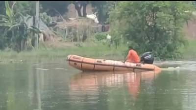 होडीत साप दिसला म्हणून 17 जणांनीही पाण्यात मारली उडी; 7 जण बुडालेच; आणखी काही जणांचा शोध सुरूच...