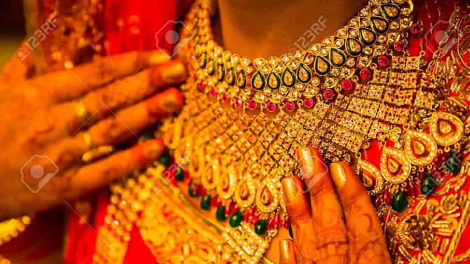 Gold Silver Rate Today News | चांदी लकाकली, सोने ही चमकले, आठवड्याच्या शेवटी भाव वधरले