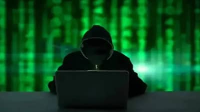 Pune crime : गुगल पे लिंक क्लिक केली अन् खात्यातून पैसे डेबिट! घरमालकाची ऑनलाइन फसवणूक, आरोपीविरुद्ध गुन्हा दाखल