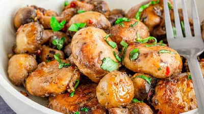 Side effects of mushrooms: मशरूम खाणे आरोग्यासाठी ठरू शकते हाणीकारक ; जाणून घ्या, त्याचे दुष्परिणाम!