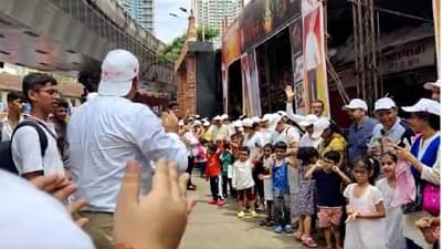 Mumbai : स्वमग्न विद्यार्थ्यांसाठी सोनियाचा दिवस, पालकांसोबत लालबागच्या राजाचे दर्शन घेण्याचे लाभले भाग्य..!