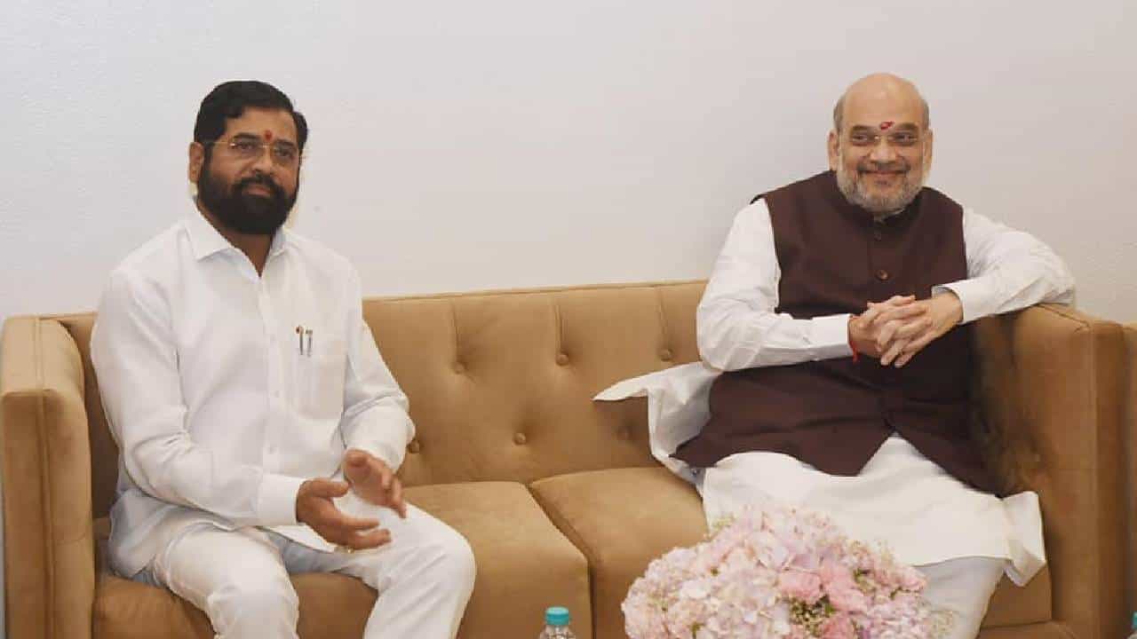अमित शाह म्हणाले गद्दारांना त्यांची जागा दाखवा!, एकनाथ शिंदेंनी स्पष्टीकरण दिलं, म्हणाले... 