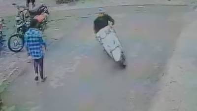 Nagpur Police : पेंटिग करता करता लागलं गांजाचं व्यसन, चेन स्नॅचिंग करताना सीसीटीव्हीत कैद, नागपूर पोलिसांनी ठोकल्या बेड्या