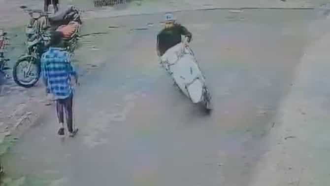 Nagpur Police : पेंटिग करता करता लागलं गांजाचं व्यसन, चेन स्नॅचिंग करताना सीसीटीव्हीत कैद, नागपूर पोलिसांनी ठोकल्या बेड्या