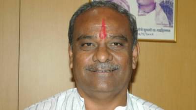 या मंत्र्याचे ह्रदयविकाराच्या तीव्र झटक्याने निधन