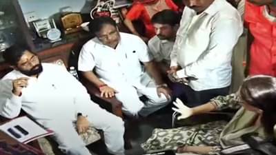 Eknath Shinde : कर्करोगावर उपचार सुरू मात्र कामाप्रती तळमळ, भेटीनंतर एकनाथ शिंदेंकडून मुक्ता टिळकांचं कौतुक