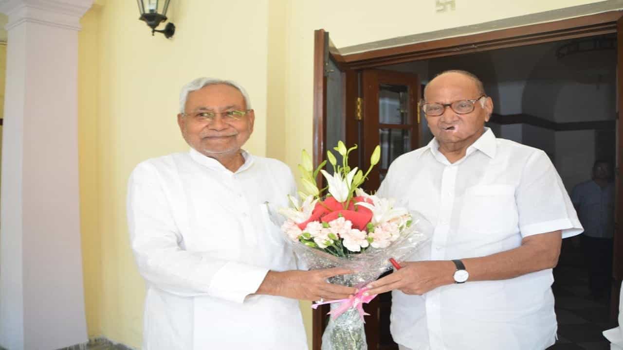 आधी राम राम ठोकला ! आता पवारांच्या मदतीने नितीश कुमार मोदींच्या विरोधात दंड थोपटणार?