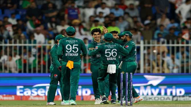 Asia Cup 2022 : नसीम शाहच्या नावावर नवा रेकॉर्ड, माजी खेळाडूंनी केलं कौतुक