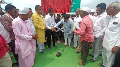 राजकीय चमत्कार! एकमेकांचे कट्टर विरोधक असलेले शिवसेना-भाजप नेते एकत्र दिसले