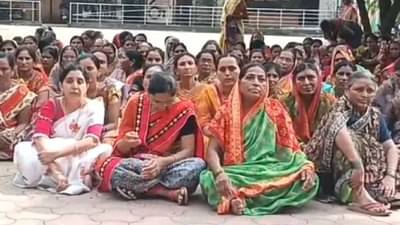 Buldana Crime : विहिरीत सापडला महिलेचा मृतदेह, आत्महत्या नसून हत्या असल्याचा नातेवाईकांचा आरोप, जिल्हाधिकारी कार्यालयासमोर ठिय्या