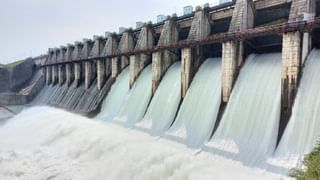 Nashik Rain : नाशिकमध्ये खासगी बस रात्रभर पावसाच्या पाण्यात अडकली! सकाळी पुन्हा बस बाहेर काढण्यासाठी प्रयत्न