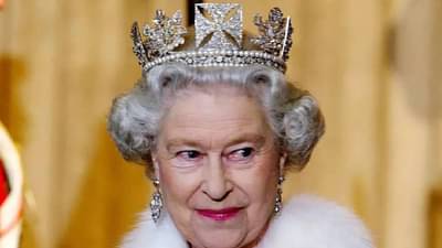 बंदूक चालवायच्या, पण ई-मेलचा वापर पहिल्यांदाच; महाराणी एलिझाबेथ यांचे हे पाच किस्से माहीत आहेत का?