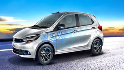 इलेक्ट्रिक वाहनांच्या बाजारात महिंद्रा आणि टाटांमध्ये वॉर, XUV400 लॉन्च झाल्यानंतर टाटानंही उचललं एक पाऊल पुढे...