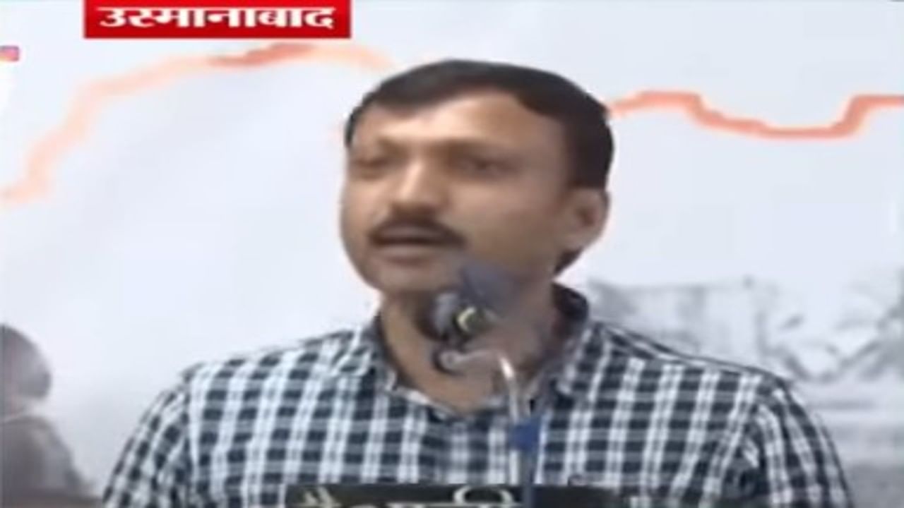 शिंदे गटाकडून ओमराजेंना 'ही' ऑफर; पण ओमराजे म्हणतात... शिंदे गटाकडून ओमराजेंना 'ही' ऑफर; पण ओमराजे म्हणतात...