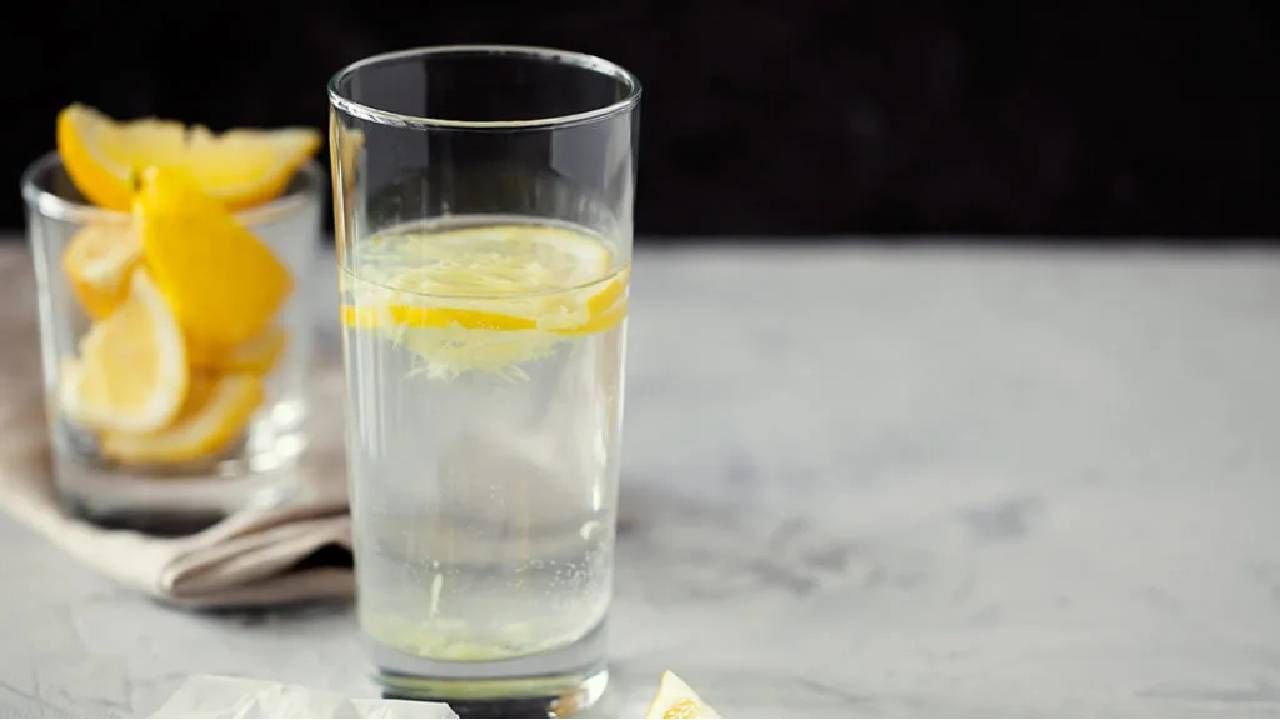 Benefits of lemon water : दररोज सकाळी रिकाम्या पोटी ‘लिंबू पाणी’ पिल्याने तुम्हाला होतील 5 आश्चर्यकारक फायदे !