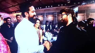 Video: रॉकी भाई-पुष्पाराजची ग्रेट भेट; साऊथ सुपरस्टार्सचा व्हिडीओ व्हायरल