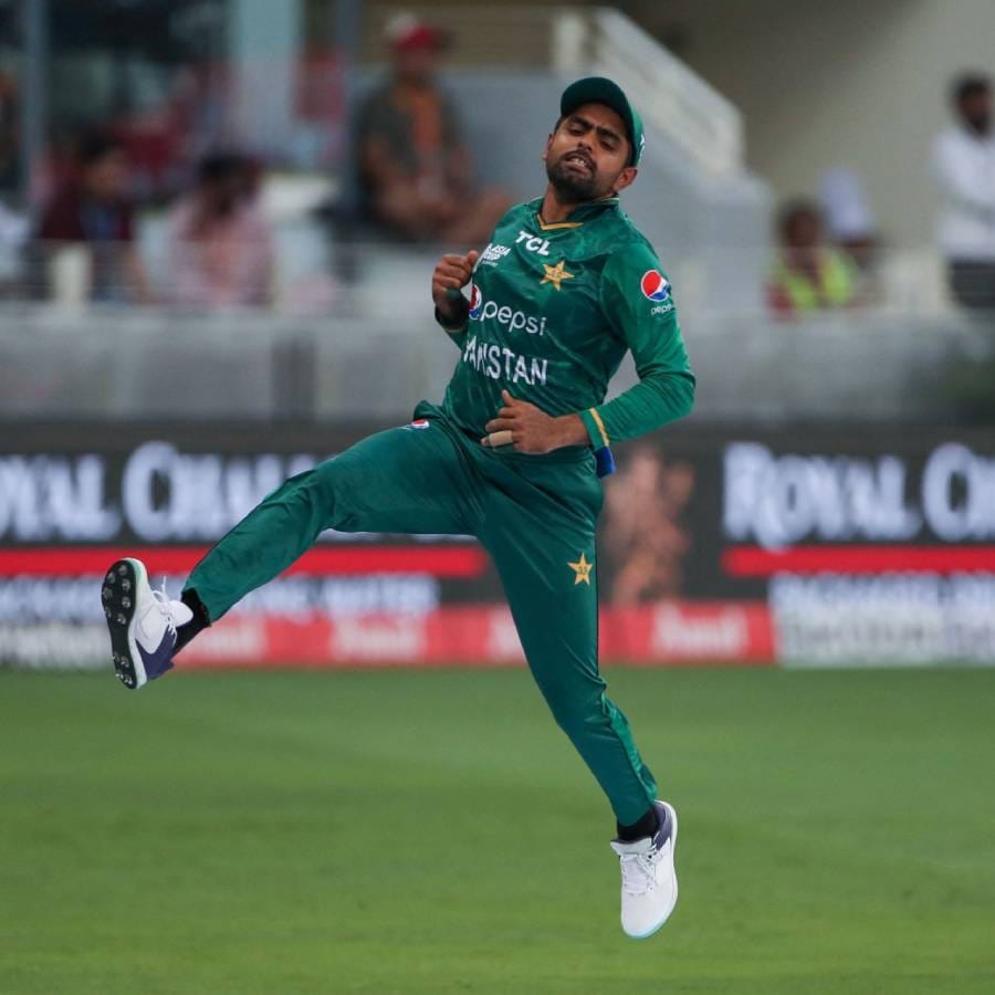 श्रीलंकेच्या खेळाडूंनी शेवटच्या सहा ओव्हरमध्ये अधिक धावा केल्या, त्या धावा पाकिस्तान संघाला भारी पडल्या आहेत. 