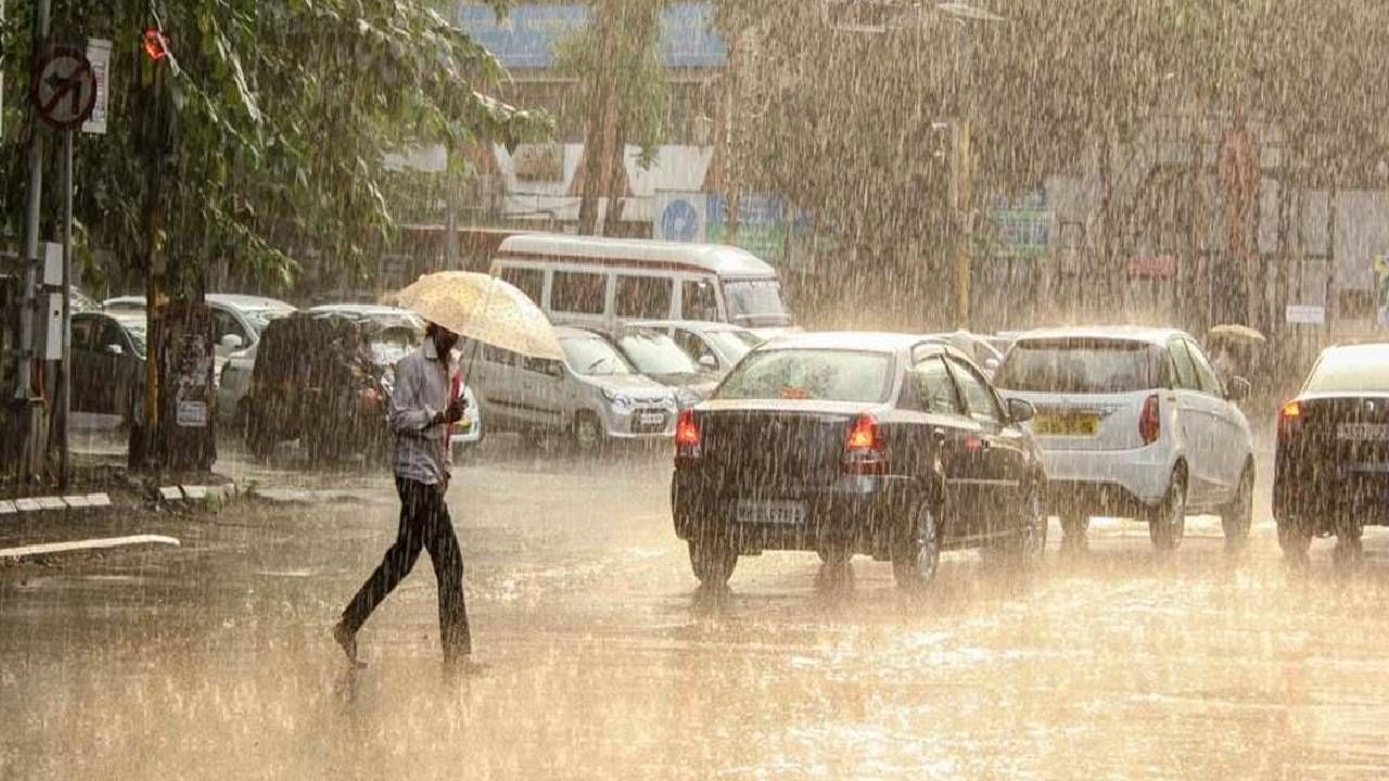 Mumbai Rains : अंदाज पावसाचा वाटे खरा असावा! रात्रभर संततधार, मुंबईतील सखल भाग जलमय, आज ऑरेंज अलर्ट Mumbai Rains : अंदाज पावसाचा वाटे खरा असावा! रात्रभर संततधार, मुंबईतील सखल भाग जलमय, आज ऑरेंज अलर्ट