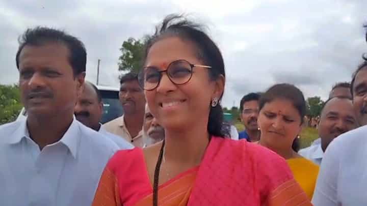 स्थानिक स्वराज्य संस्थांच्या निवडणुकांना वेळ का लागतोय? सुप्रिया सुळे म्हणतात खोके सरकारला 'ही' भीती स्थानिक स्वराज्य संस्थांच्या निवडणुकांना वेळ का लागतोय? सुप्रिया सुळे म्हणतात खोके सरकारला 'ही' भीती