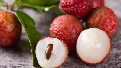 Lychee Benefits And Side Effects : गरोदर महिलांनी ‘लिची’चे सेवन जपून करावे, जाणून घ्या त्याचे फायदे आणि तोटे !