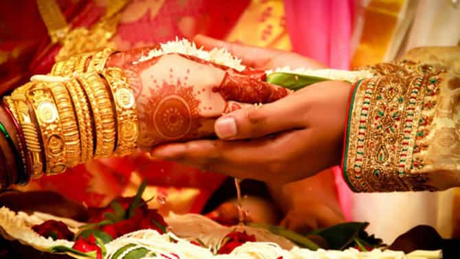 ऑर्डर...ऑर्डर, या नवऱ्याने बायकोकडे नांदायला जावे.... नगरच्या कोर्टाचा निकाल वाचला?