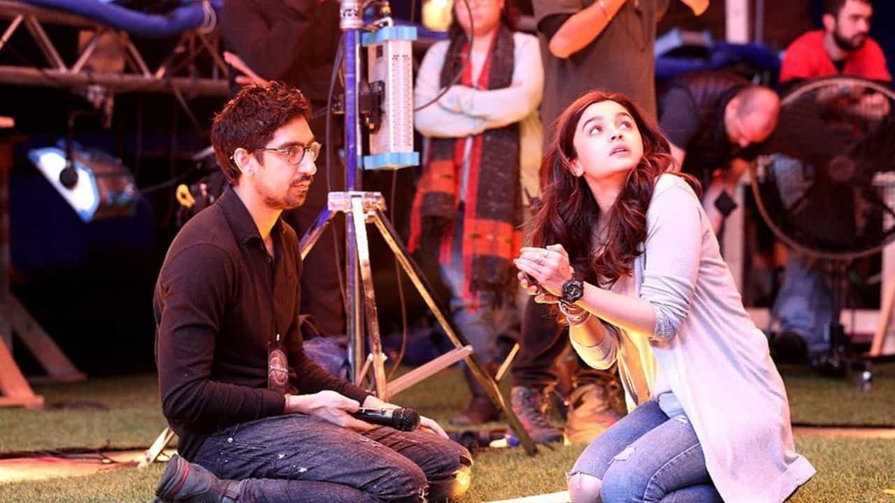 ब्रह्मास्त्रमध्ये आलियाच्या वाटेला छोटी भूमिका का? चाहत्यांच्या प्रश्नावर अयानने दिलं हे उत्तर