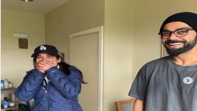 Virat Kohli : अनुष्का शर्माची सहकलाकार विराट कोहलीला भेटली, हसू आवरेना...