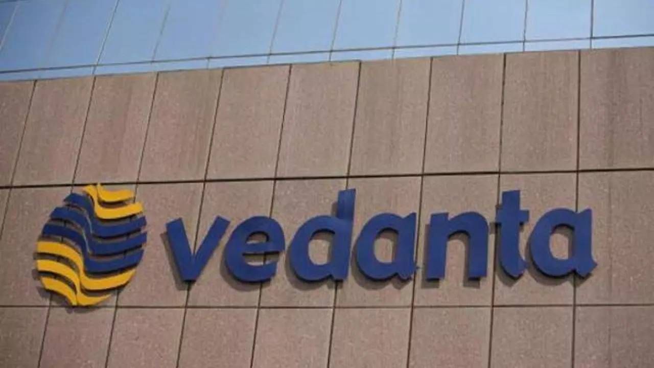 Foxconn-Vedanta | गुजरातमध्ये प्लँट, महाराष्ट्रात राजकारण तर चीनसहीत तैवानच्या डोक्याला ताप, एका प्रकल्पाचे तीन परिणाम..
