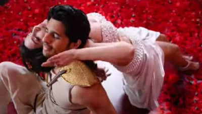 Thank God: थँक गॉडचे मधील माणिक मागे हिते गाणे रिलीज ,  सिद्धार्थ- नोराच्या केमिस्ट्रीने वाढले हार्टबीट्स