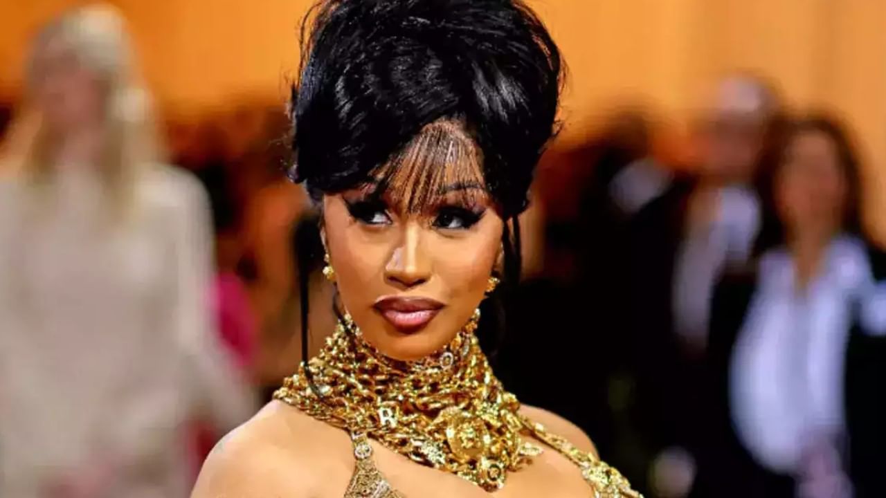 Cardi B: स्ट्रिप क्लब हाणामारी प्रकरणी रॅपर कार्डी बी दोषी; खुर्च्या ...