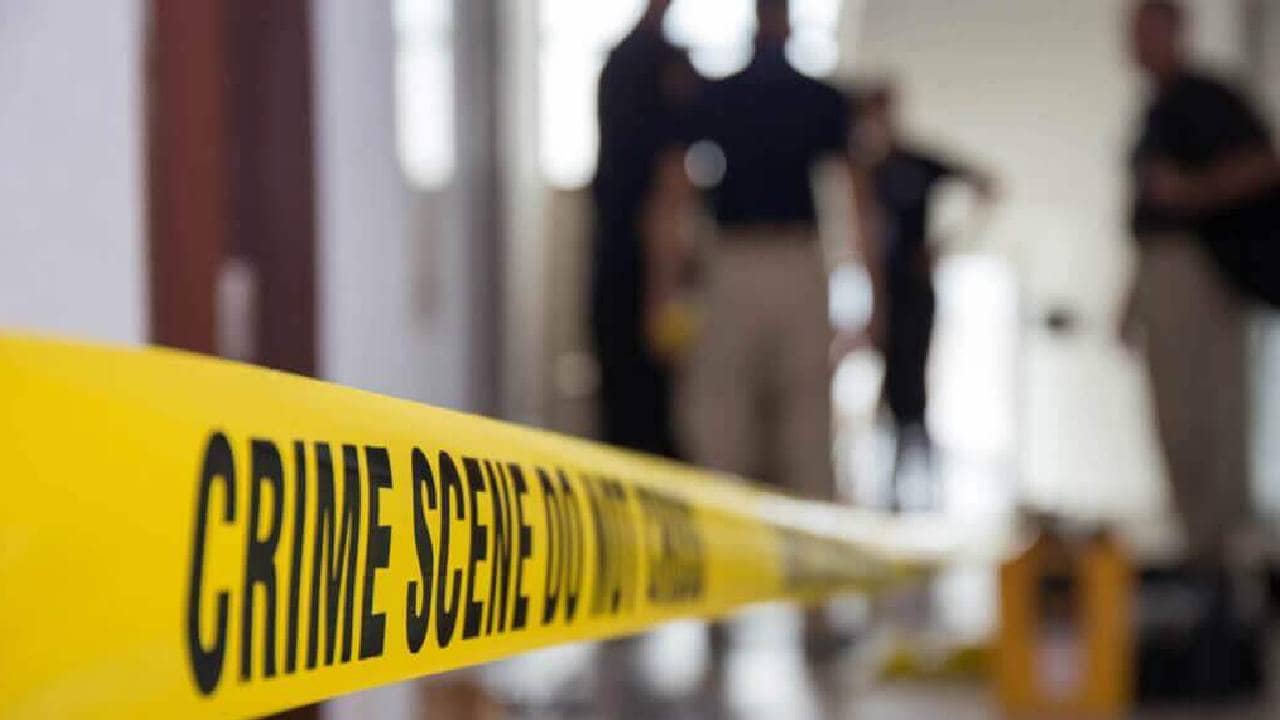 जमिनीच्या वादातून कुटुंबाला संपवण्याचा प्रयत्न, महिलेने वेळीच प्रसंगावधान राखले अन्...