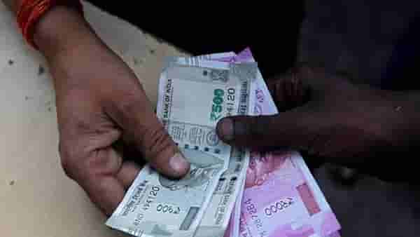 मुंबईत नोटांचा कारखाना; पोलीस म्हणतात किती कोटी छापलेत काय माहित...