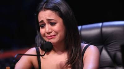 Neha Kakkar: आमचं बालपणच उद्ध्वस्त केलं; नेहा कक्करवर का भडकले नेटकरी?