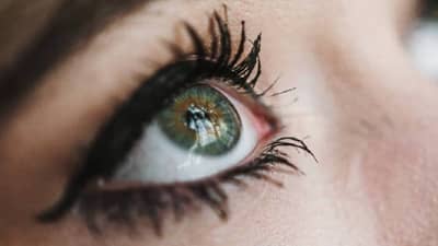 Smudge Proof Kajal: काजळ लावताना वापरा या टिप्स, खराब होणार नाही तुमचा लुक !