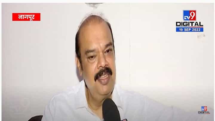 फडणवीसांचे मोठे बंधू राज ठाकरेंना भेटले, पहा काय झालं चर्चेत? फडणवीसांचे मोठे बंधू राज ठाकरेंना भेटले, पहा काय झालं चर्चेत?