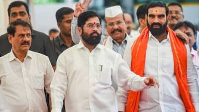 Eknath Shinde : कोर्टाच्या निर्णयानंतरही माघार नाही, आता शिंदे गटाचे पुढचे पाऊल काय?