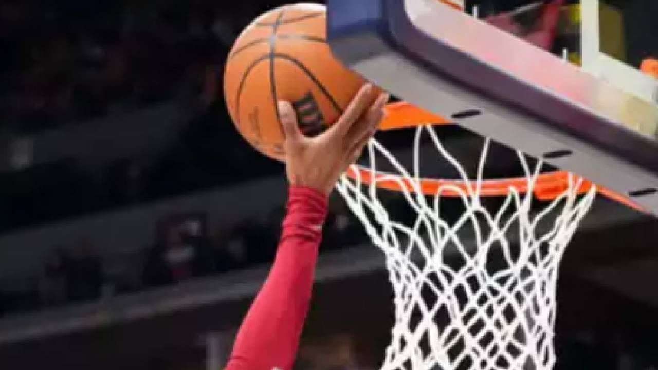 बास्केटबॉल खेळताना आयुष्याचा शेवट, जाणून घ्या काय घडलं? Marathi News