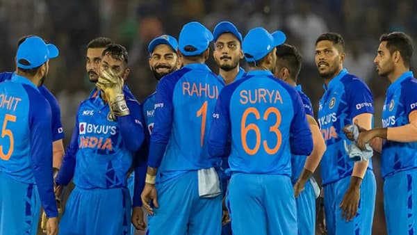 Ind vs Aus: 208 धावा बनवूनही टीम इंडिया का हरली? काय आहेत पराभवाची कारणं?
